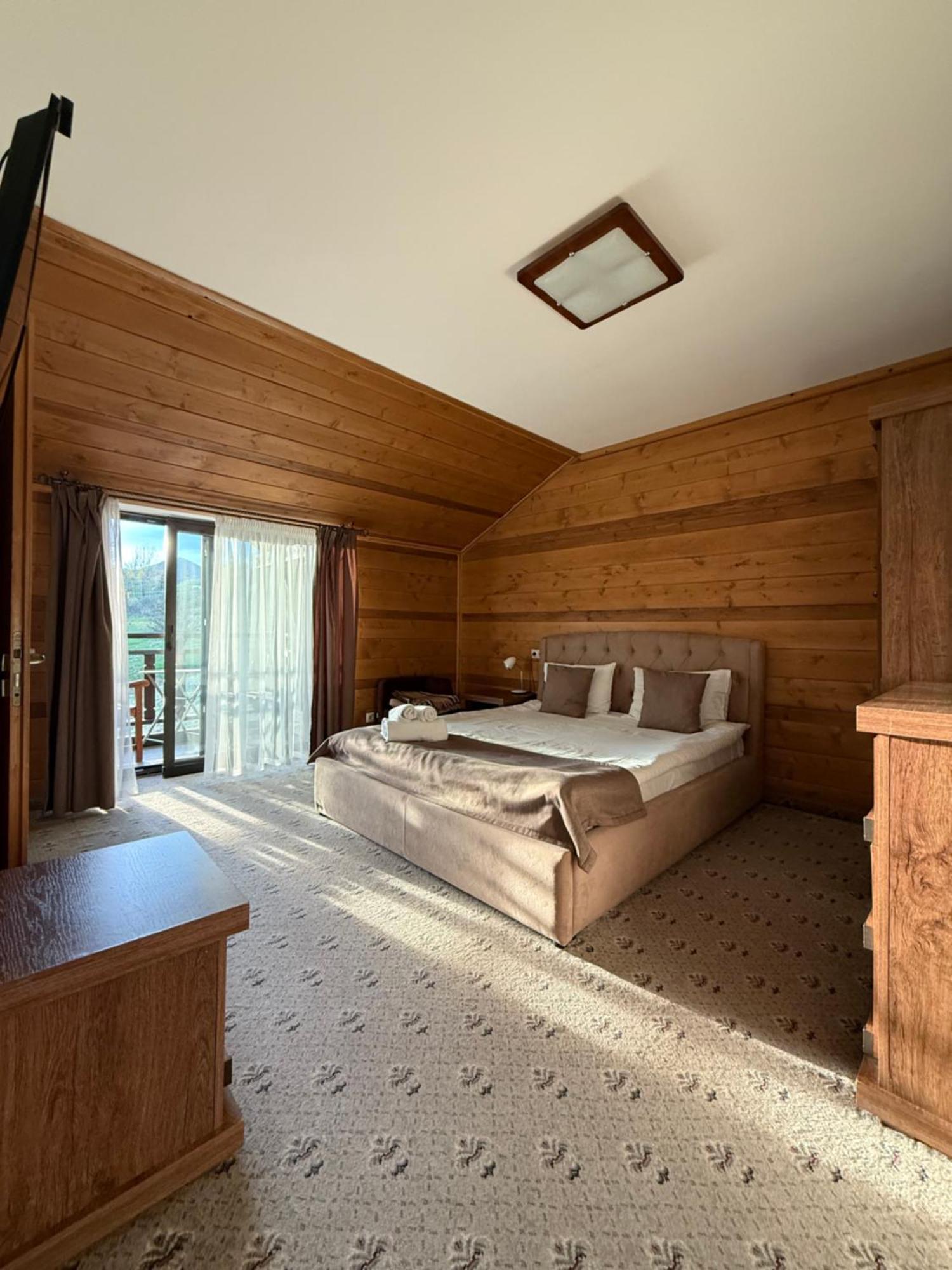 Residence Chalet & Nesh Tatariv Esterno foto